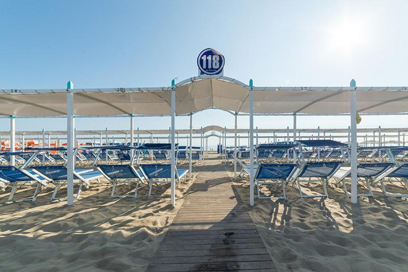 Hotel Diplomatic Riccione Exterior foto